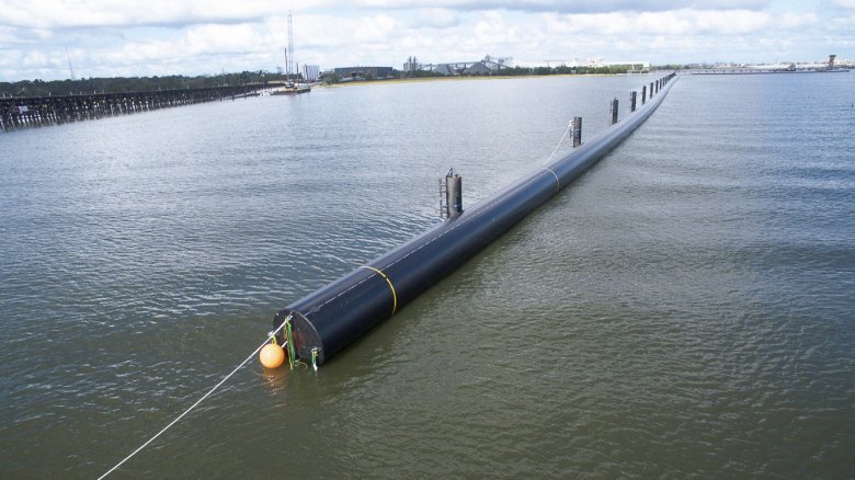 XXL PE HD large diameter pipes for installation in the marine sector